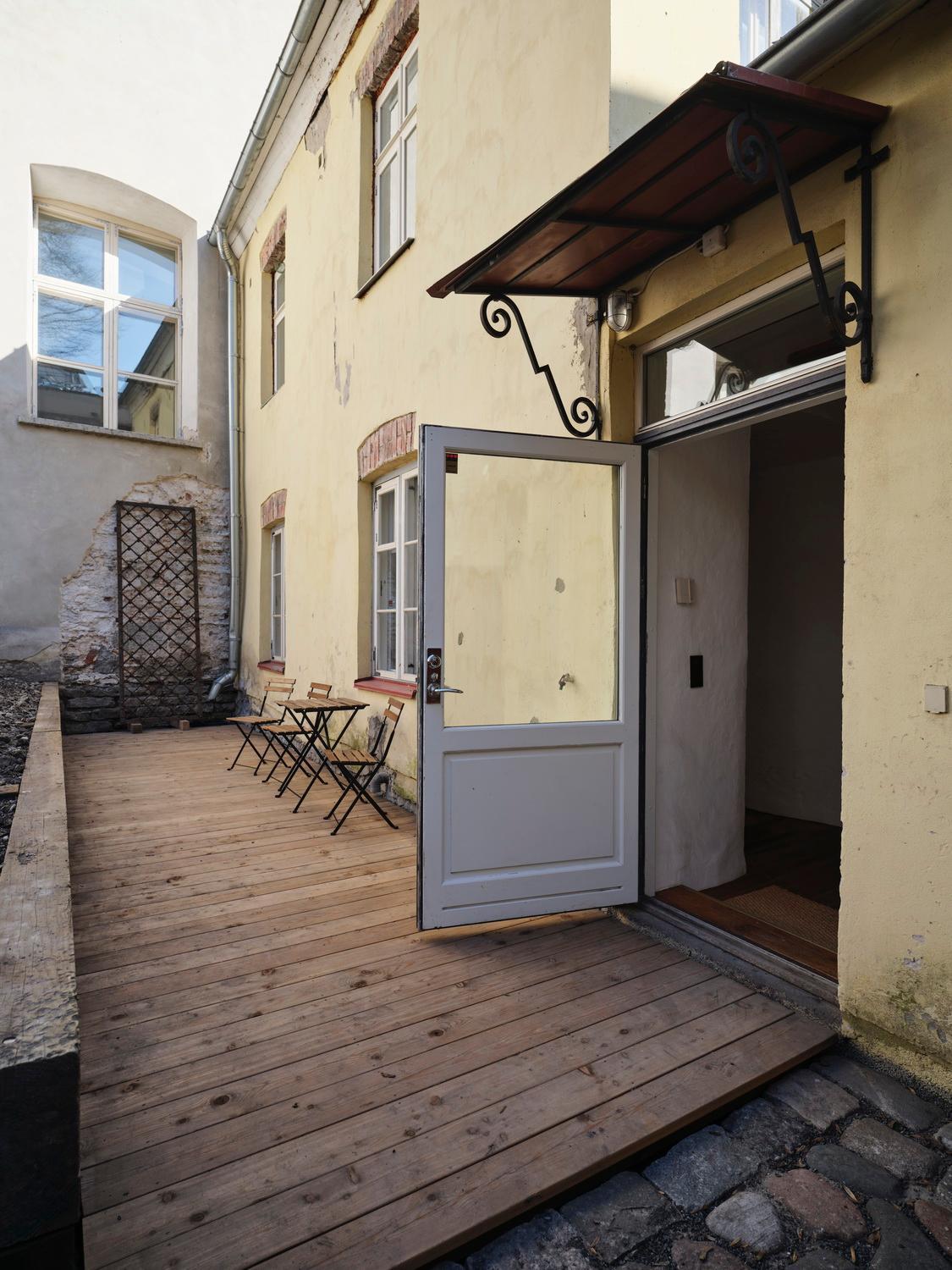 Historic Apartment With Private Garden In Old Town Tallinn Dış mekan fotoğraf